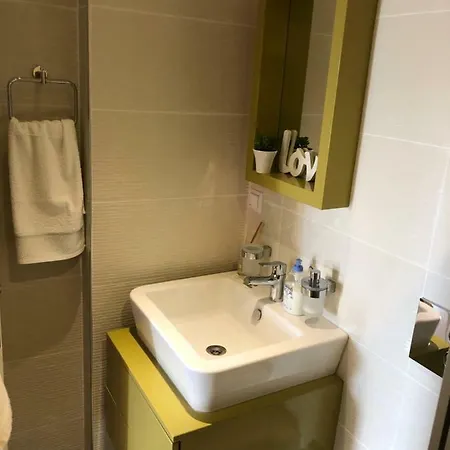 Διαμέρισμα Bright And Comfortable For Families *